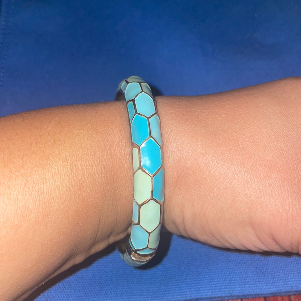 Enamel snap bangle bracelet